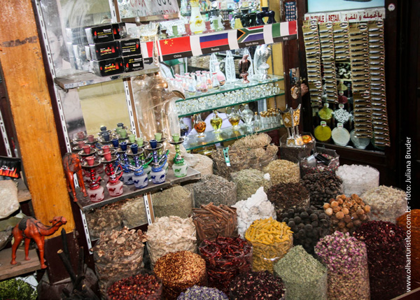 Típica loja de especiarias