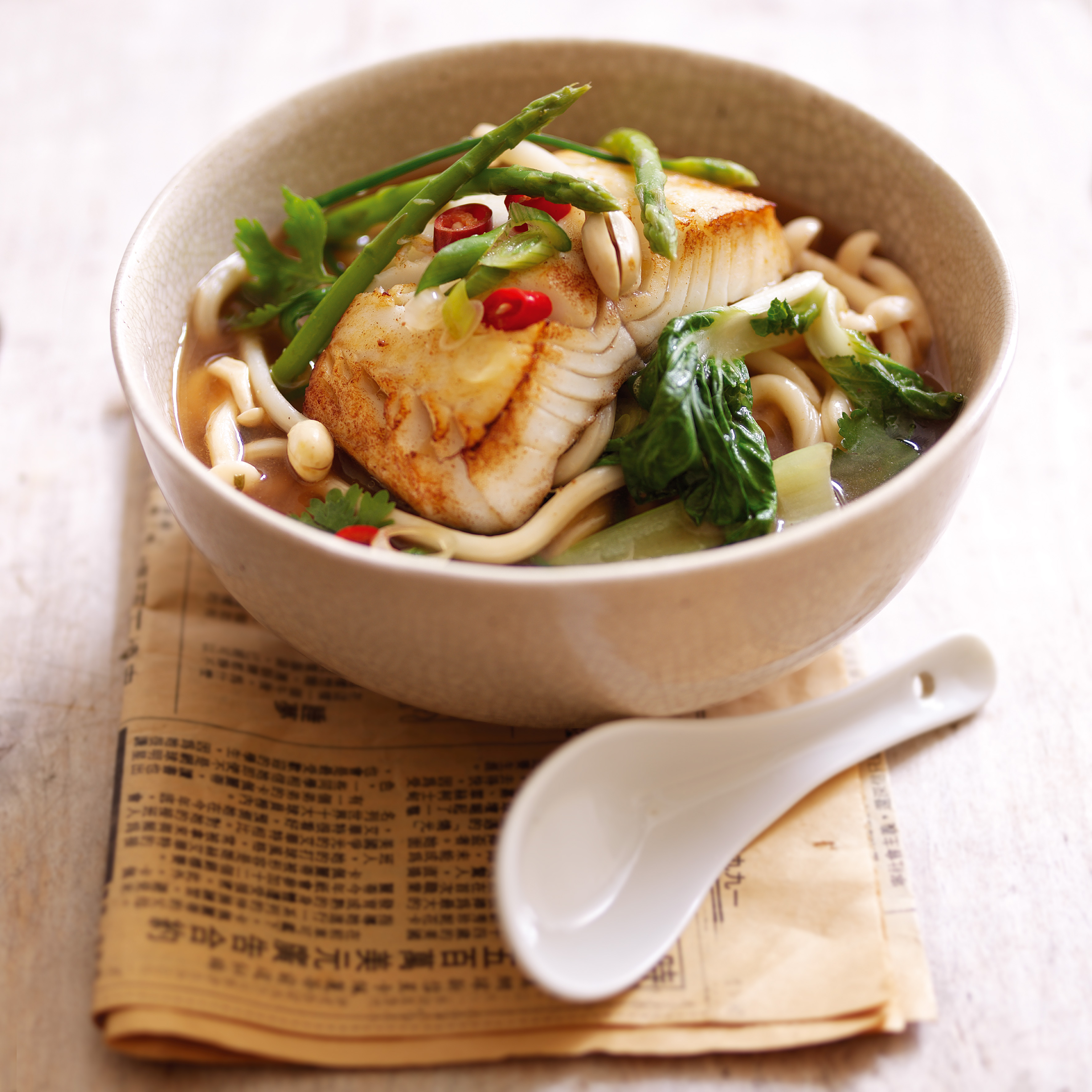 Bacalhau do Alasca no caldo de Missô e Udon