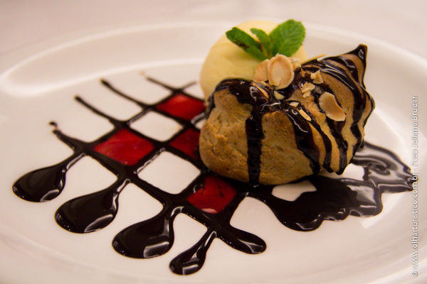 Profiterole com sorvete