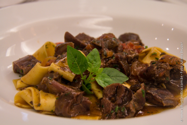 papardelle com ragú de cordeiro