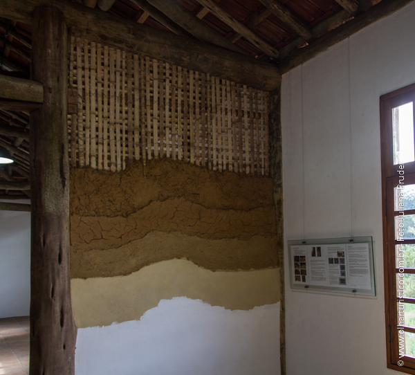 Taipa de Mão com Bambu