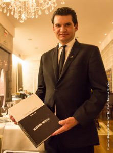 Carta de vinhos é um livro