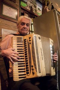 som-ao-vivo-de-acordeon
