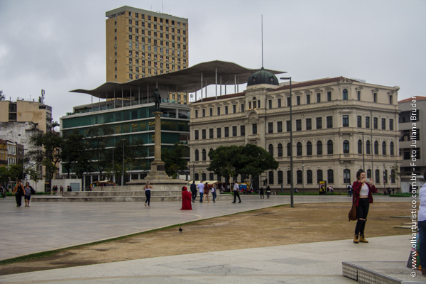 mar-museu-de-arte-do-rio-o-novo-e-o-antigo-com-harmonia-na-praca-maua