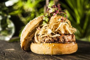 São Paulo/SP, Brasil, 31/10/2016 - Local: Capim Santo / Hamburguer de Leitoa