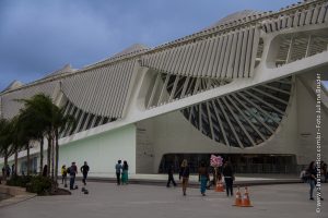 esteiras-solares-moveis-nas-laterais