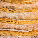 pães rústicos da padaria santa branca