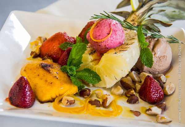 Do Villa Bar e Restaurante - Sobremesa de frutas grelhadas
