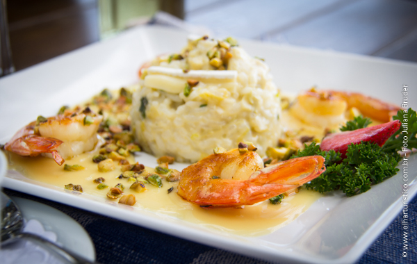 Restaurante Tamanás - Camarões Grelhados com Risoto de Alcachofra e Queijo Brie