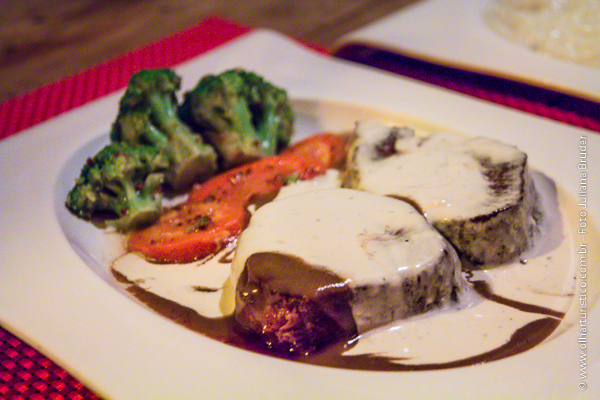 filet mignon molho quatro queijos