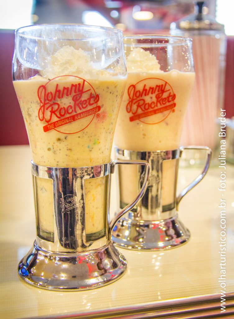 Johnny Rockets, uma volta ao passado durante a refeição | Olhar Turístico