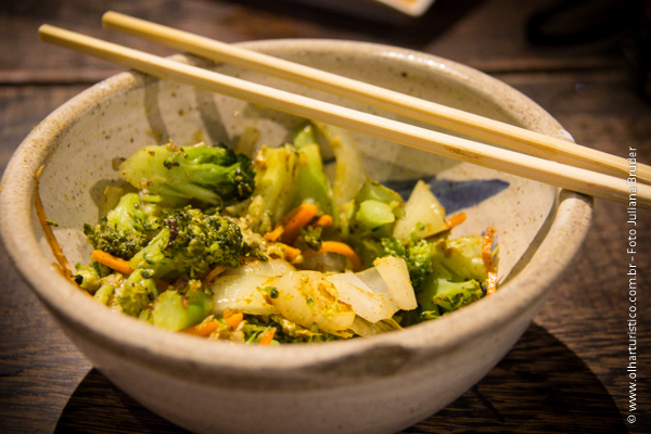 Prato do Mongolian Grill do Tantra