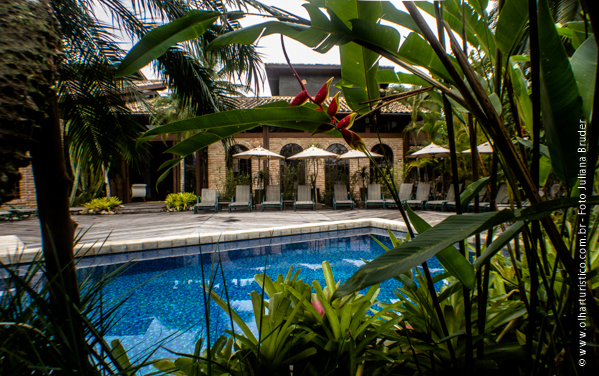 Villa Bebek - Restaurante frente à piscina