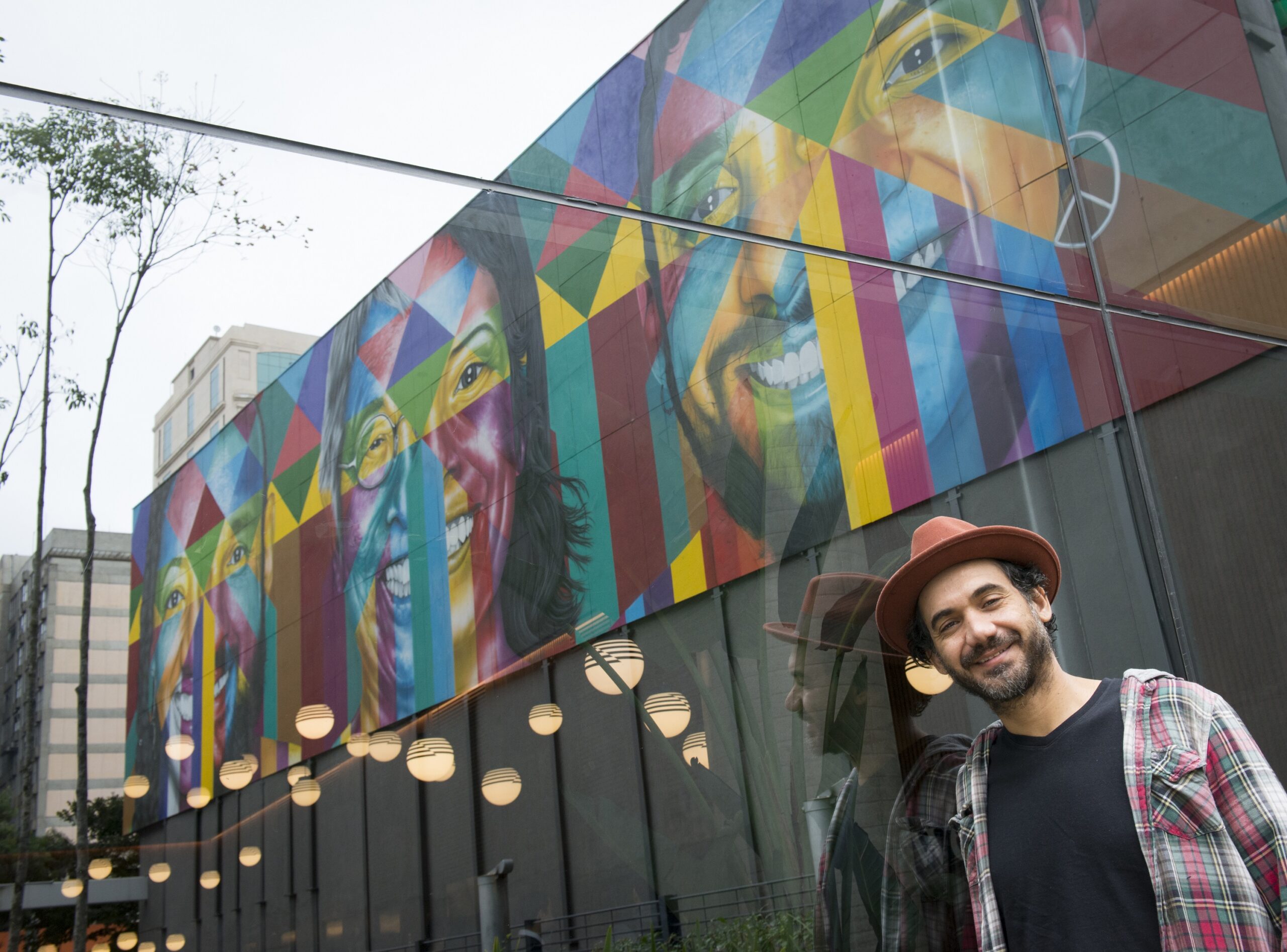 Eduardo Kobra panel